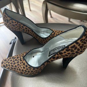 Leopard skin/leather upper pumps